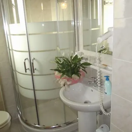 Piccadilly Готель 3*