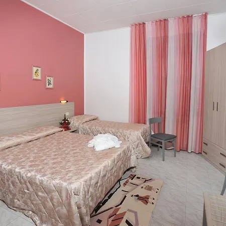 Piccadilly Готель 3*